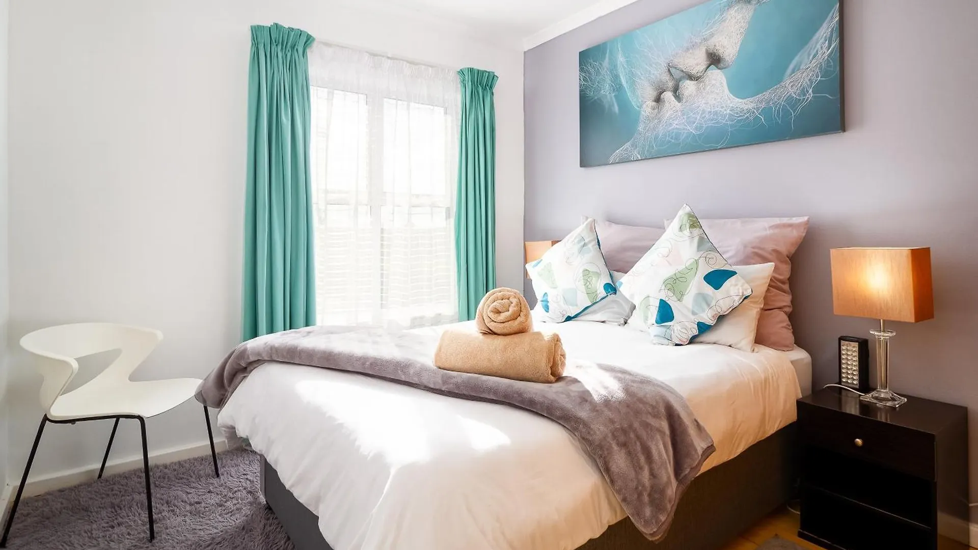 Funky 2Bed Apartment With Multipurpose Room! Cape Town